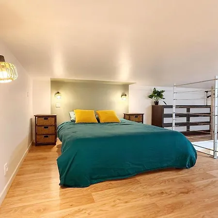 Meuble Entre Port Et Апартаменты *